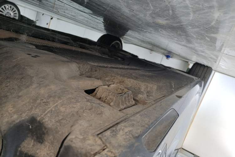 Used BMW 5 Series 2021 530Li Luxury Edition Premium Package Right Side Sill
