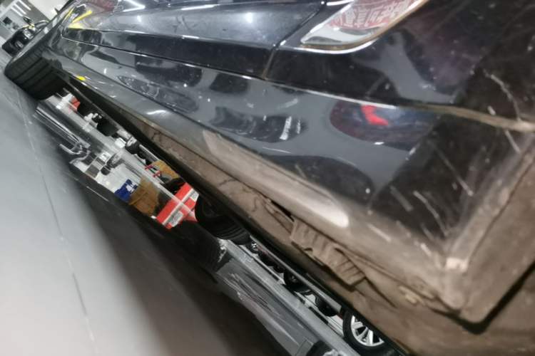Used BMW 5 Series 2021 525Li Luxury Package Right Side Sill