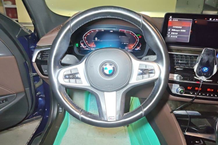 Used BMW 5 Series 2021 525Li M Sport Package Steering Wheel
