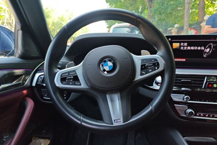 Used BMW 5 Series 2021 530Li Luxury Edition M Sport Package Steering Wheel