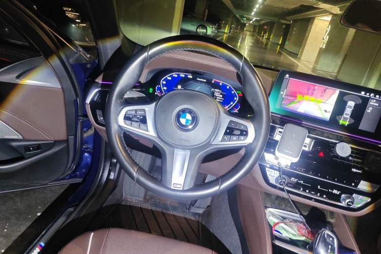 Used BMW 5 Series 2021 525Li M Sport Package Steering Wheel