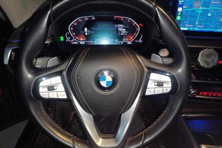 Used BMW 5 Series 2021 530Li Luxury Edition M Sport Package Steering Wheel