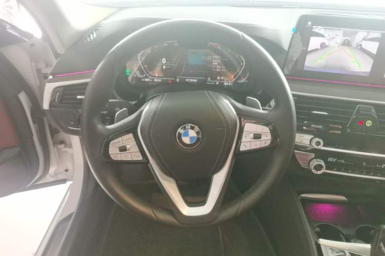 Used BMW 5 Series 2021 Restyled 530Li Leading Edition Luxury Package Steering Wheel