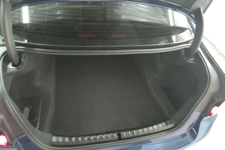 Used BMW 5 Series 2021 530Li Luxury Edition Premium Package Trunk