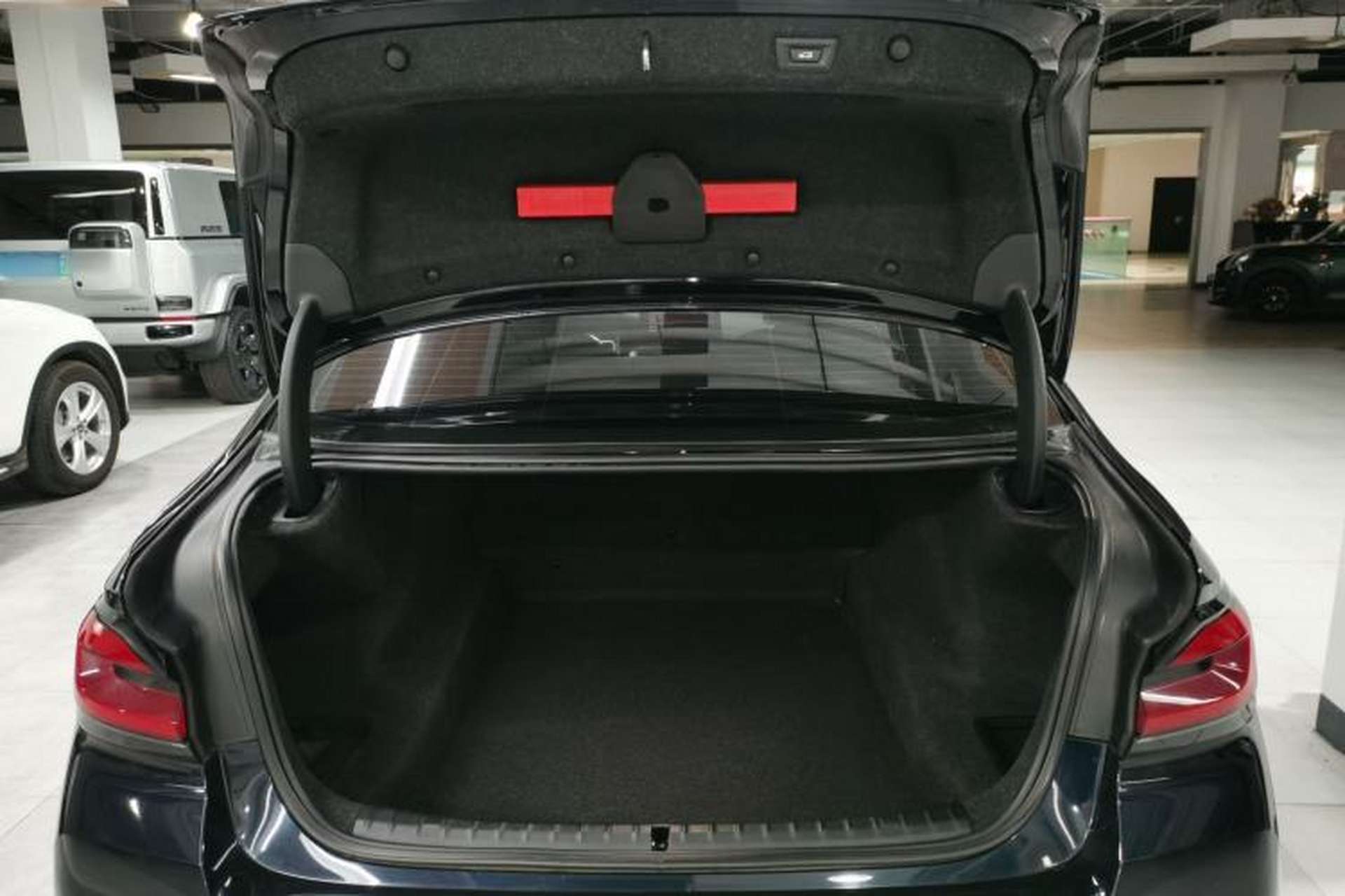 Used BMW 5 Series 2021 Facelifted 525Li M Sport Package Trunk