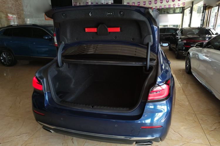 Used BMW 5 Series 2021 530Li xDrive Luxury Package Trunk