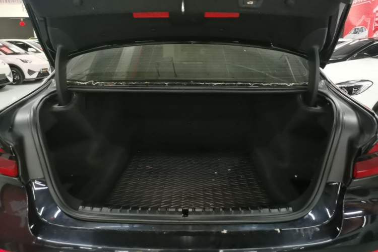 Used BMW 5 Series 2021 525Li Luxury Package Trunk