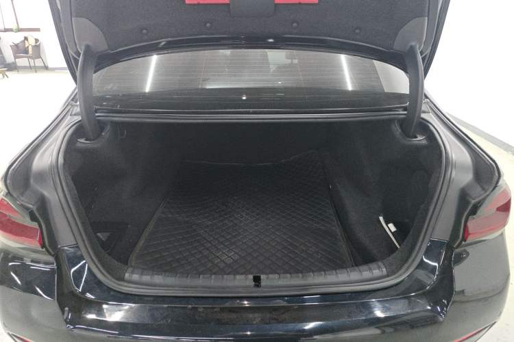 Used BMW 5 Series 2021 530i M Sport Package Trunk