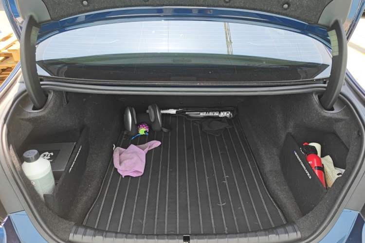 Used BMW 5 Series 2021 530Li Luxury Edition M Sport Package Trunk