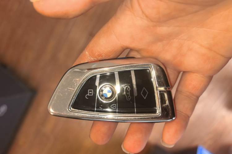 Used BMW 5 Series 2021 525Li M Sport Package Vehicle Key