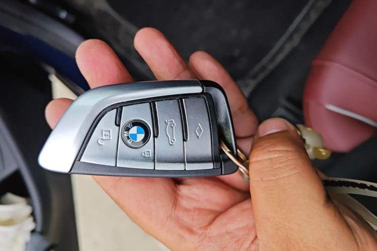 Used BMW 5 Series 2021 525Li M Sport Package Vehicle Key