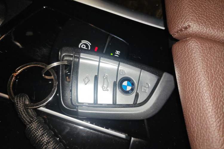 Used BMW 5 Series 2021 525Li M Sport Package Vehicle Key