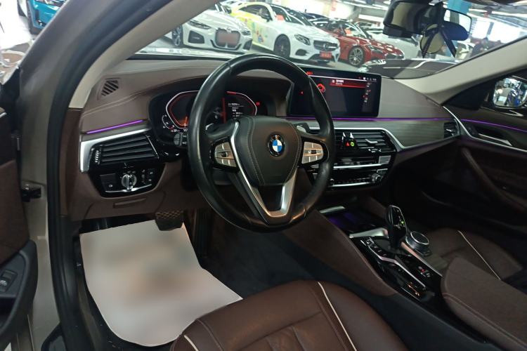 Used BMW 5 Series 2021 530Li Leading Luxury Package Center Console