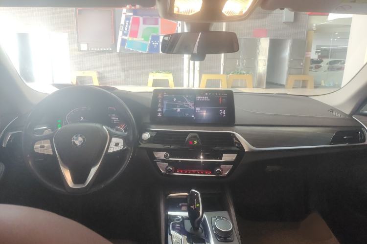 Used BMW 5 Series 2021 530Li Luxury Edition Premium Package Center Console