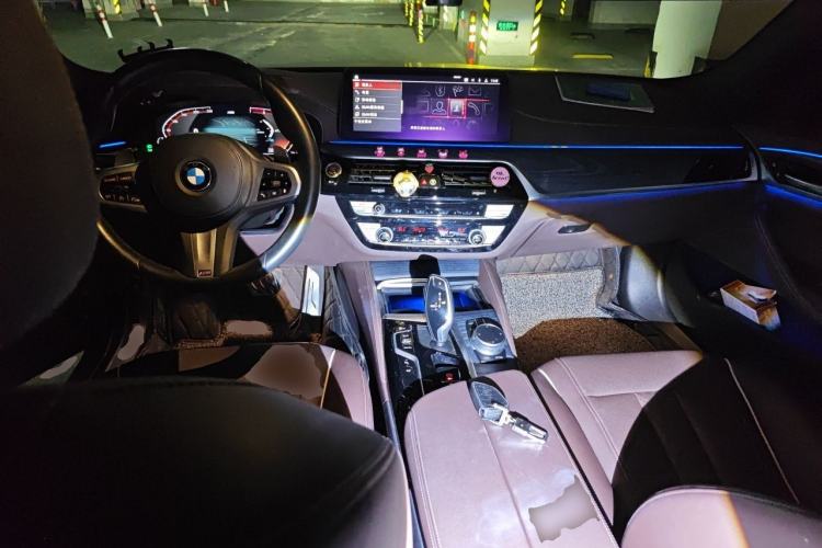 Used BMW 5 Series 2021 530Li Leading Luxury Package Center Console