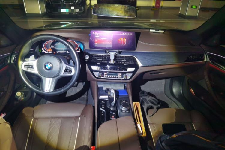Used BMW 5 Series 2021 530Li Luxury Edition M Sport Package Center Console