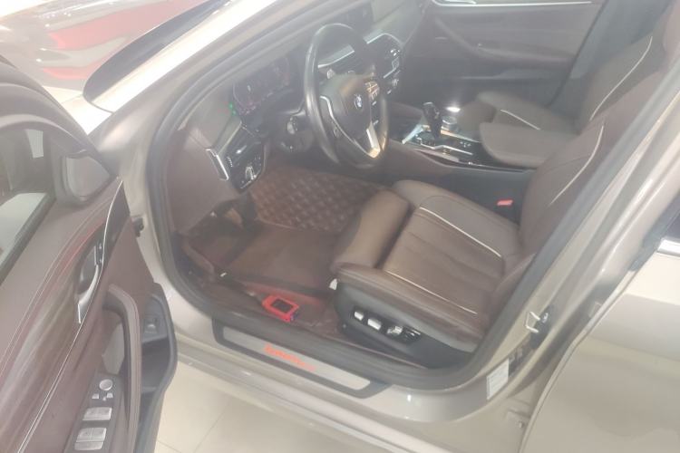 Used BMW 5 Series 2021 530Li Luxury Edition Premium Package Driver Seat