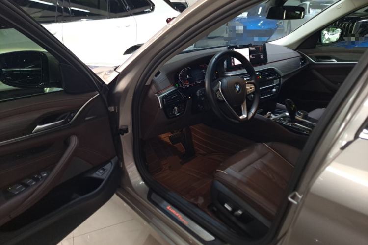 Used BMW 5 Series 2021 530Li Leading Luxury Package Driver Seat