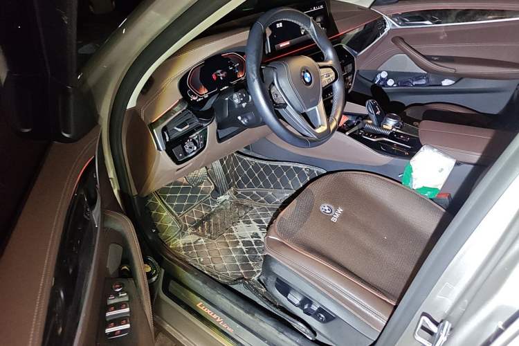 Used BMW 5 Series 2021 525Li Luxury Package Driver Seat