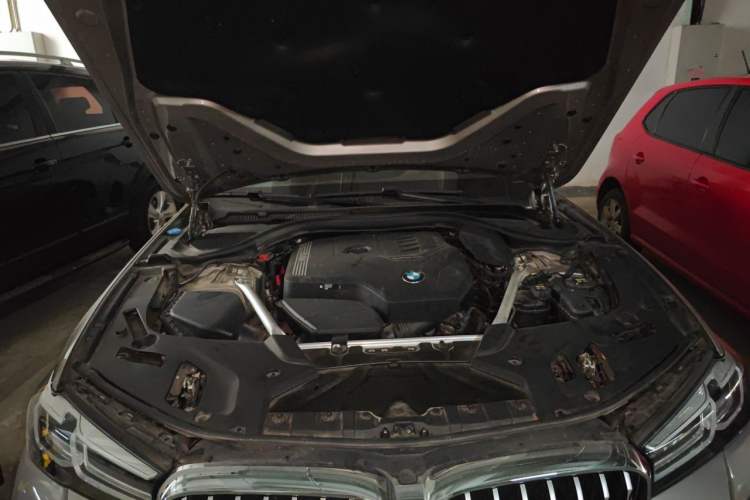 Used BMW 5 Series 2021 530Li Leading Luxury Package Engine Bay