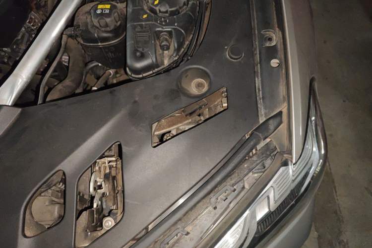 Used BMW 5 Series 2021 530Li Leading Luxury Package Engine Bay Left