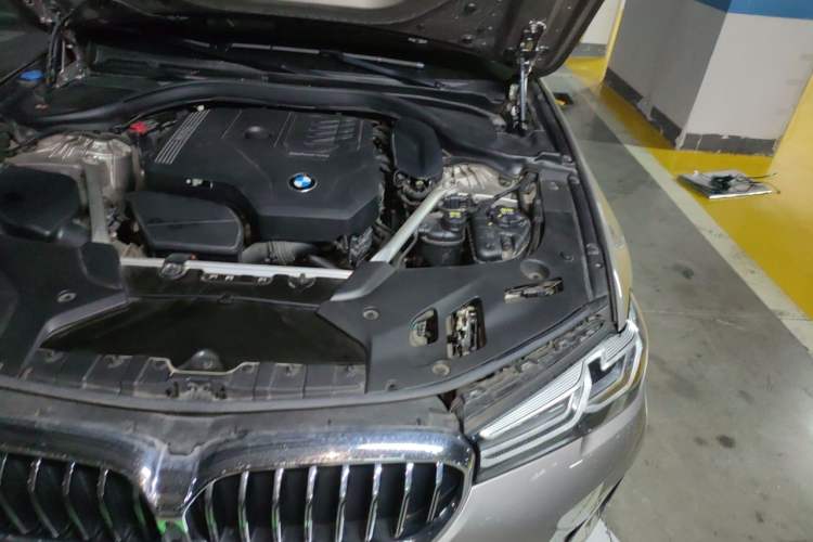 Used BMW 5 Series 2021 530Li Luxury Edition Premium Package Engine Bay Left