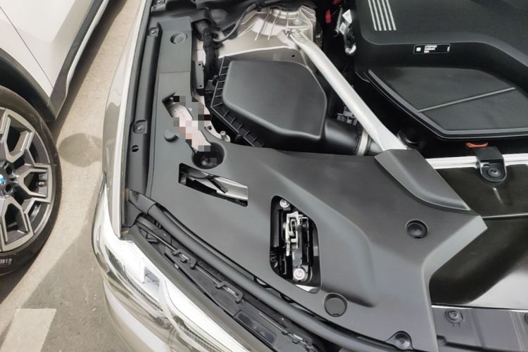 Used BMW 5 Series 2021 525Li Luxury Package Engine Bay Right