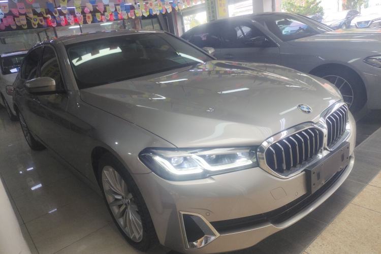 Used BMW 5 Series 2021 530Li Luxury Edition Premium Package Front Right 45 Deg