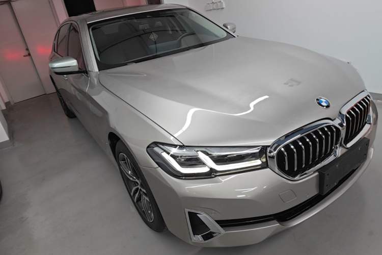 Used BMW 5 Series 2021 Restyled 530Li Leading Edition Luxury Package Front Right 45 Deg