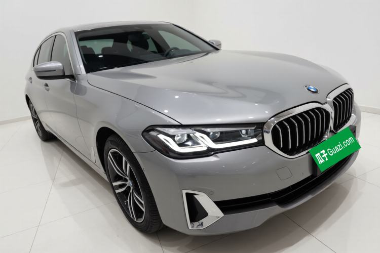 Used BMW 5 Series 2021 530Li Leading Luxury Package Front Right 45 Deg