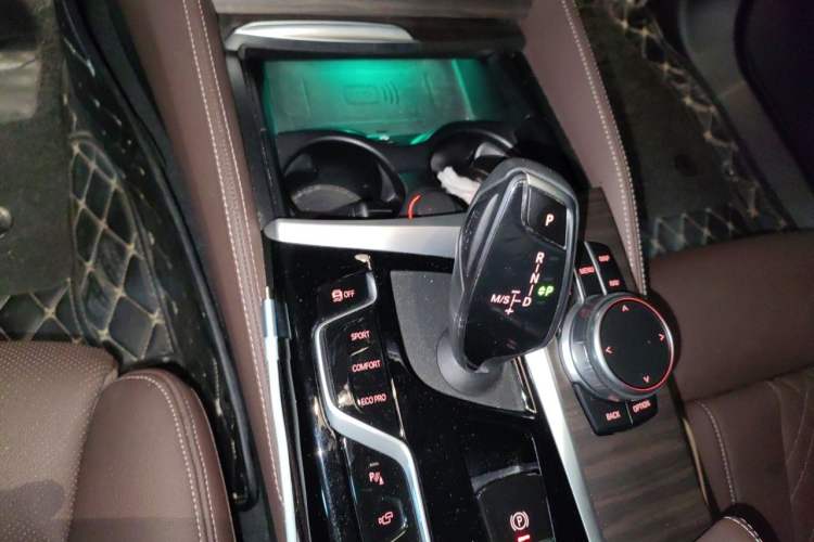Used BMW 5 Series 2021 530Li Luxury Edition Premium Package Gear Lever