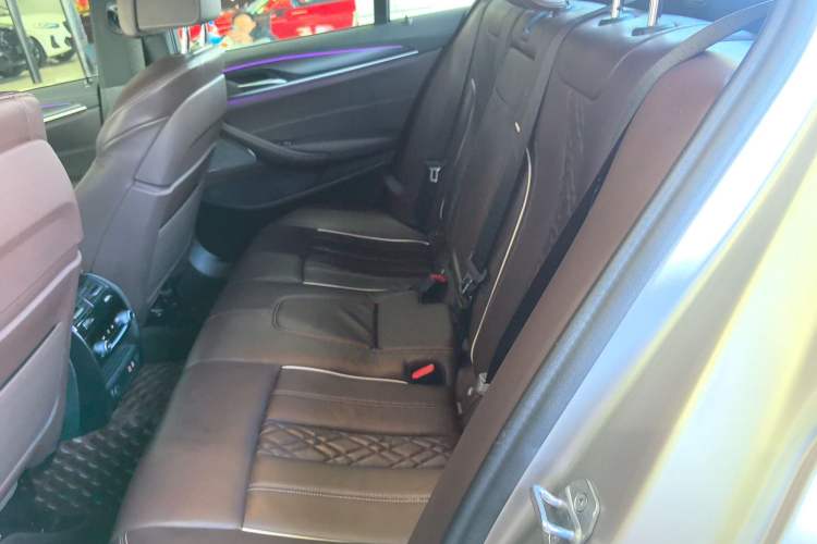 Used BMW 5 Series 2021 Restyled 540i Sport Line with M Sports Package Interior 1