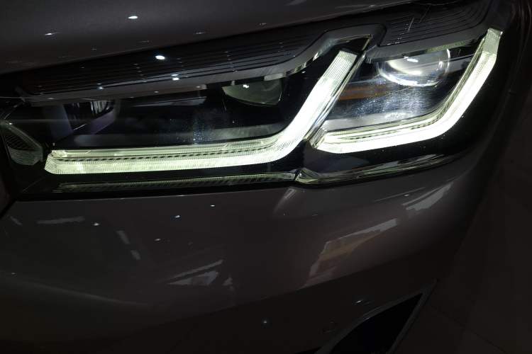 Used BMW 5 Series 2021 530Li Leading Luxury Package Left Front Headlight