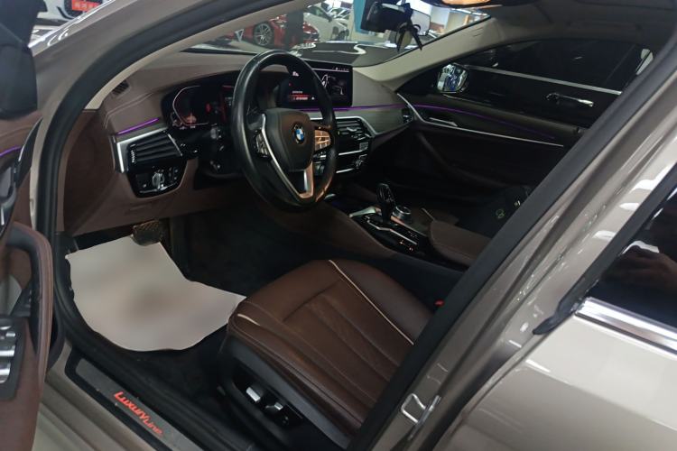 Used BMW 5 Series 2021 530Li Leading Luxury Package Left Front Seat