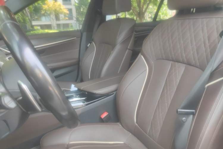 Used BMW 5 Series 2021 530Li Luxury Edition M Sport Package Left Front Seat