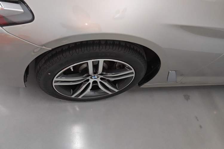 Used BMW 5 Series 2021 Restyled 530Li Leading Edition Luxury Package Left Front Wheel Hub