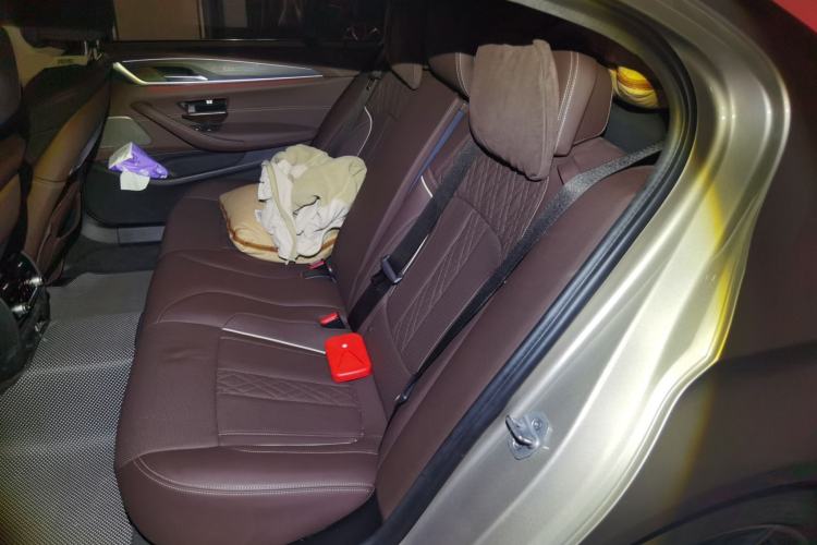 Used BMW 5 Series 2021 530Li Luxury Edition M Sport Package Left Rear Seat