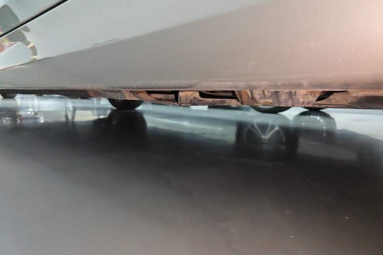 Used BMW 5 Series 2021 Restyled 530Li Leading Edition Luxury Package Left Side Sill