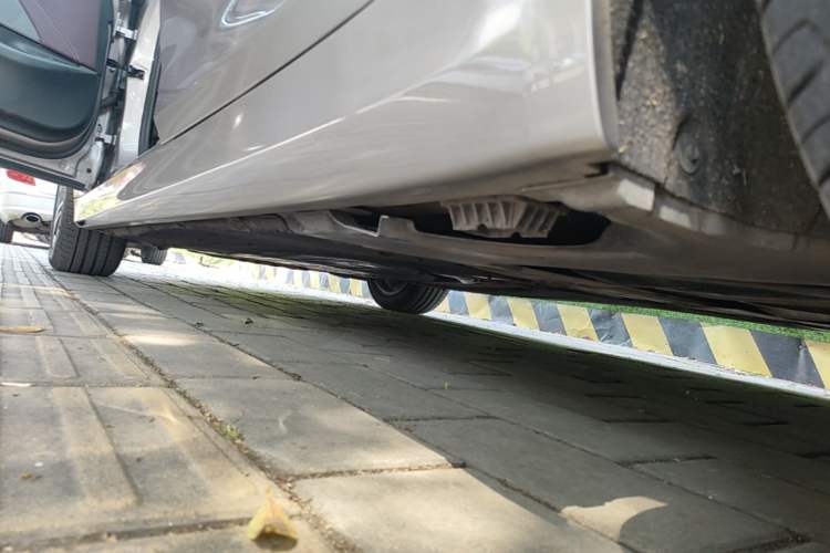 Used BMW 5 Series 2021 530Li Leading Luxury Package Left Side Sill