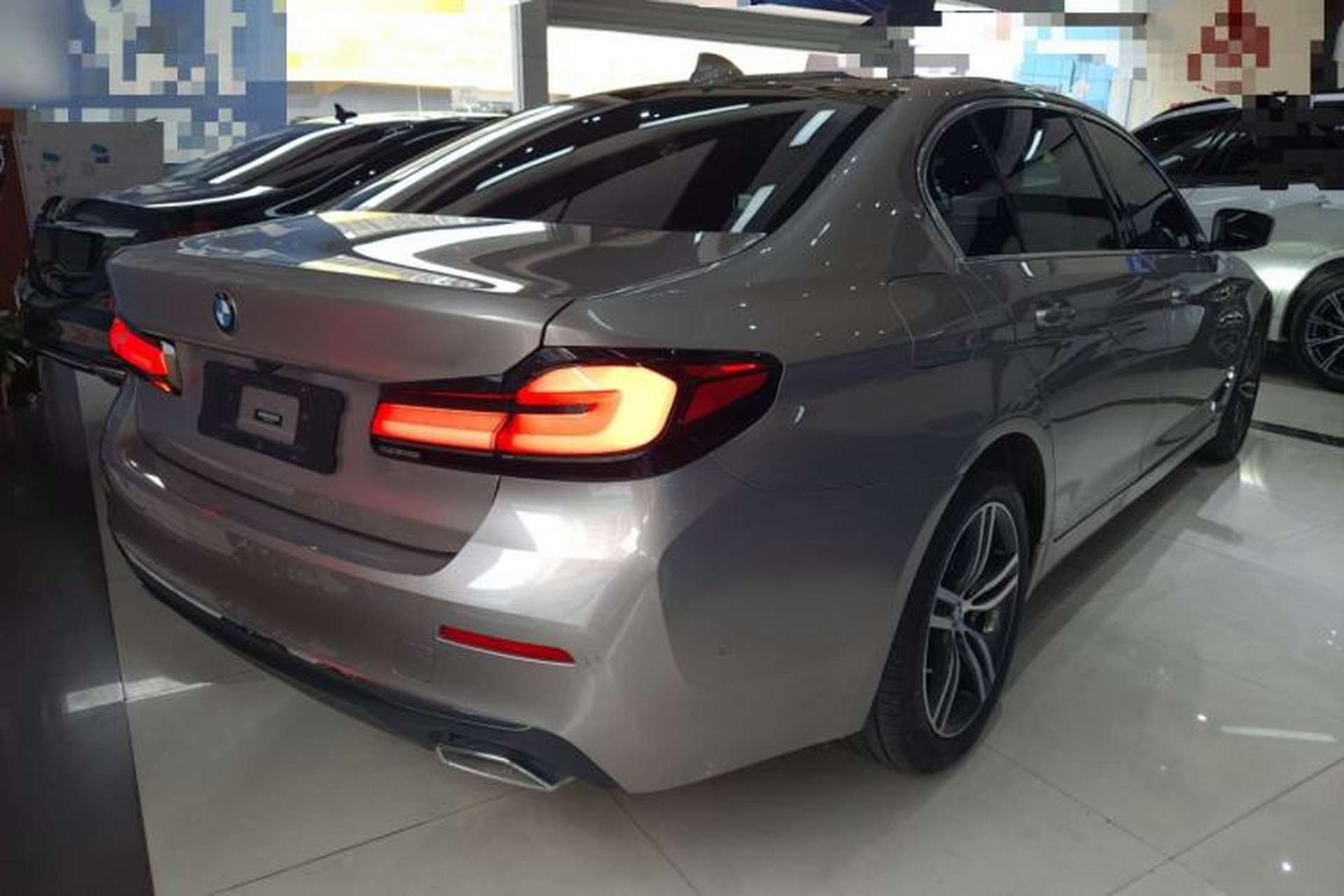 Used BMW 5 Series 2021 530Li Leading Luxury Package Rear Right 45 Deg