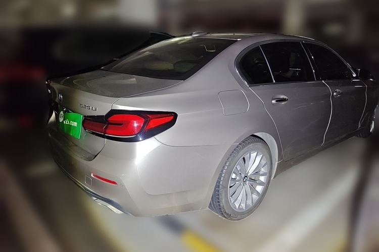 Used BMW 5 Series 2021 525Li Luxury Package Rear Right 45 Deg