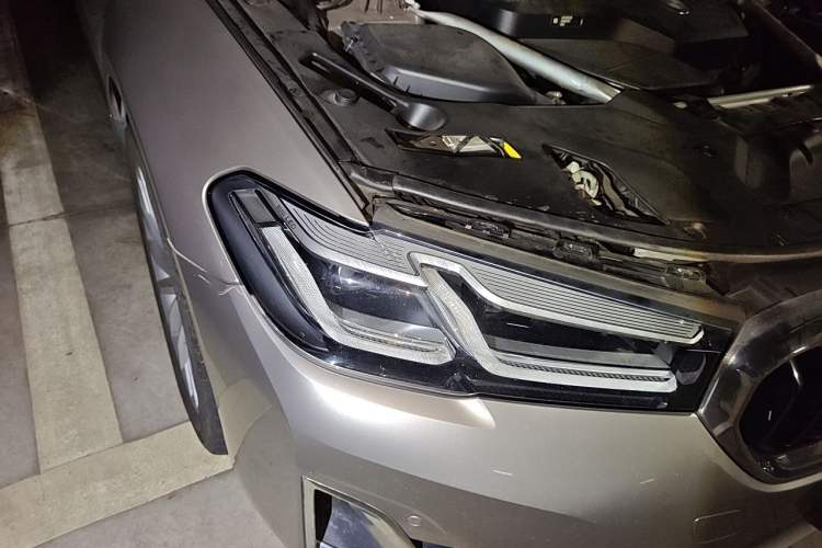 Used BMW 5 Series 2021 525Li Luxury Package Right Front Headlight