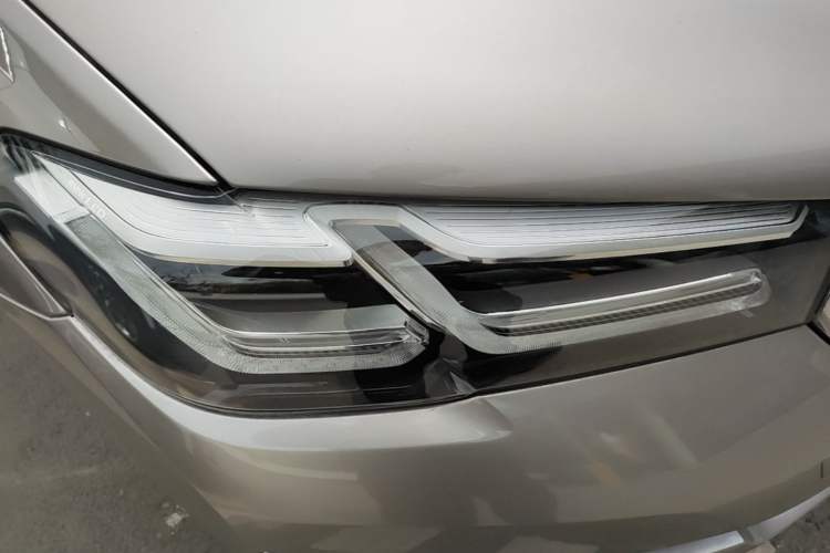 Used BMW 5 Series 2021 525Li Luxury Package Right Front Headlight