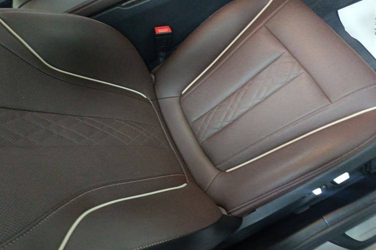 Used BMW 5 Series 2021 530Li Leading Luxury Package Right Front Seat