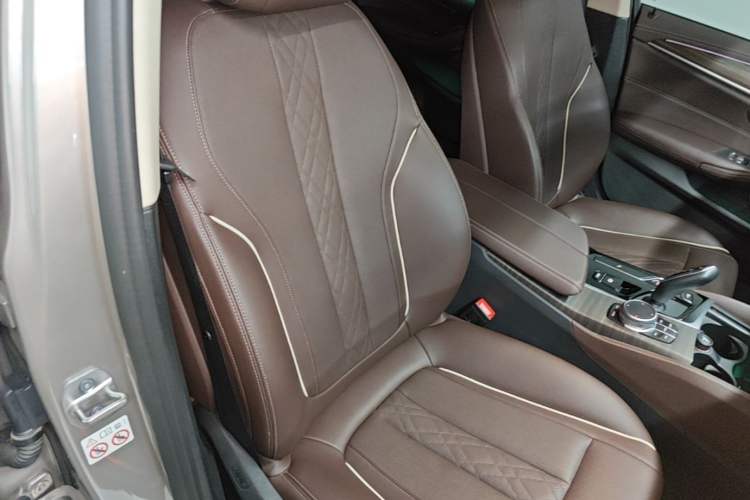 Used BMW 5 Series 2021 Restyled 530Li Leading Edition Luxury Package Right Front Seat