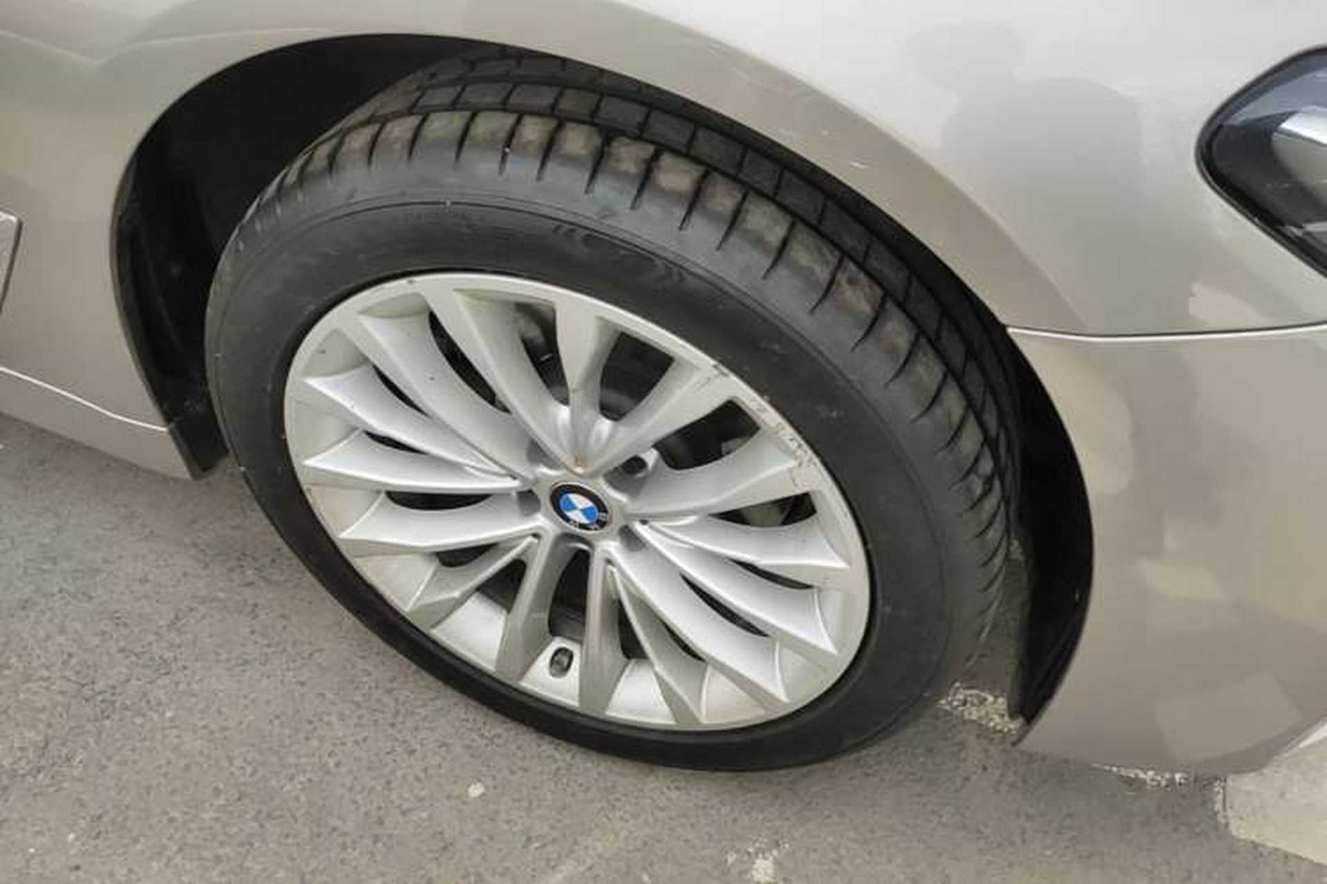 Used BMW 5 Series 2021 525Li Luxury Package Right Front Wheel Hub