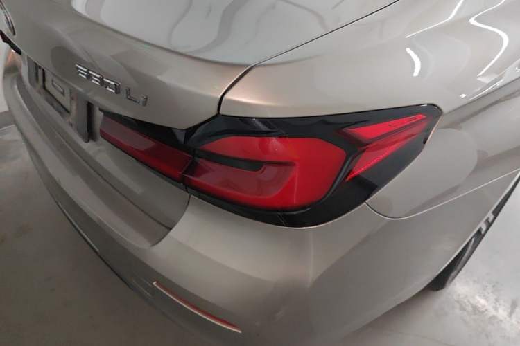 Used BMW 5 Series 2021 Restyled 530Li Leading Edition Luxury Package Right Rear Taillight