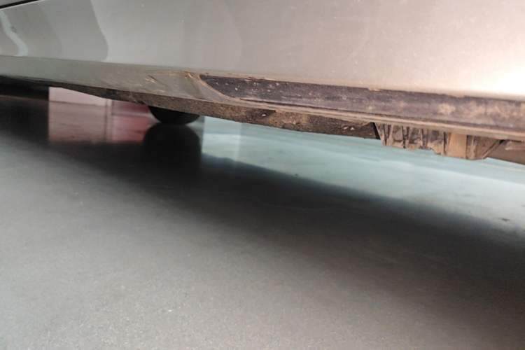 Used BMW 5 Series 2021 Restyled 530Li Leading Edition Luxury Package Right Side Sill