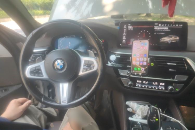 Used BMW 5 Series 2021 530Li Luxury Edition M Sport Package Steering Wheel