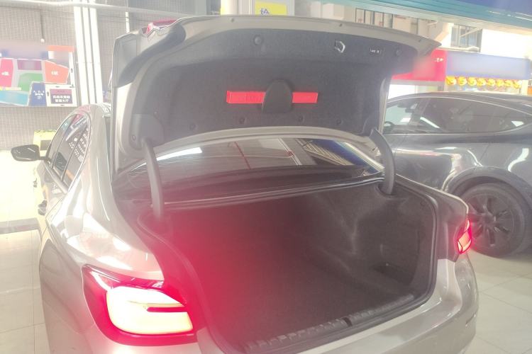 Used BMW 5 Series 2021 530Li Luxury Edition Premium Package Trunk